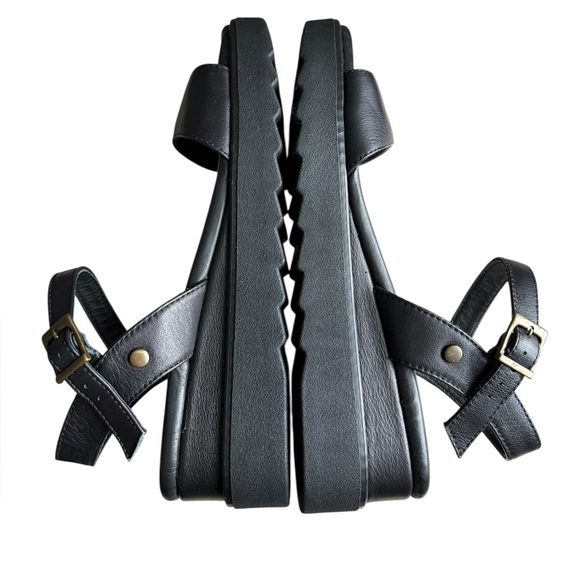 Portland Leather Goods Patina Soho Wedge sandals in black size 10. - Picture 7 of 11